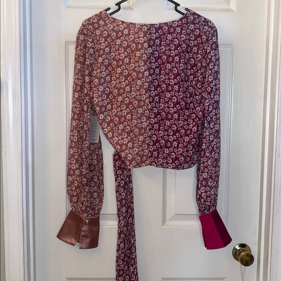 En Saison Floral Wrap Blouse - Pink and Burgundy NWTs - Picture 9 of 13